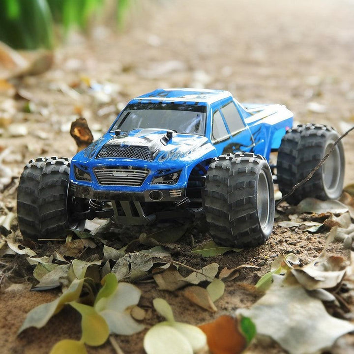 Dash Dynamo RC High-Speed Car: 4WD, 1:18 Scale - Monsta-RC